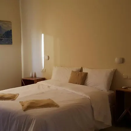לינה וארוחת בוקר La Casa Dels Lledoners *